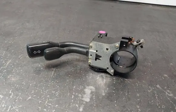 Audi A4 S4 B5 8D Indicator stalk 4D0953513 4D0953513A 4D0953513B
