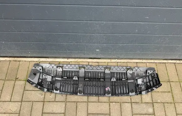 Audi Q3 8U Front bumper skid plate/under tray 8U0807233