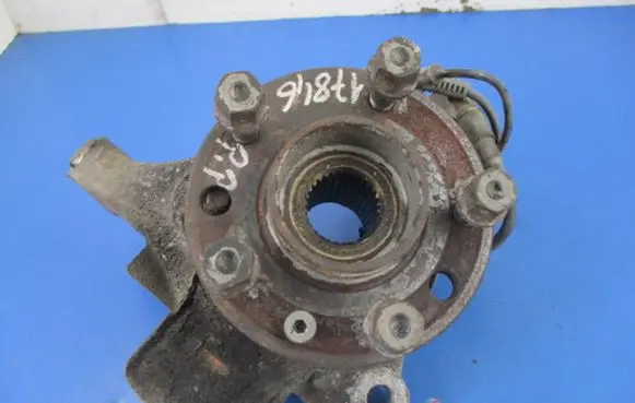 Opel Signum Front wheel hub spindle knuckle