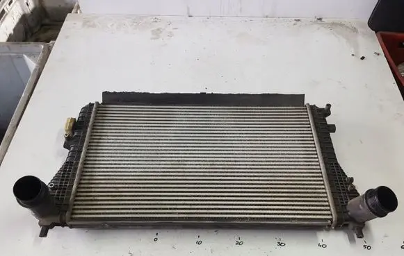 Volkswagen PASSAT B7 Intercooler radiator 3C0145805AN
