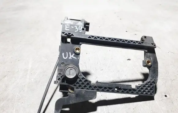 BMW 5 E39 Front door exterior handle/bracket E39R