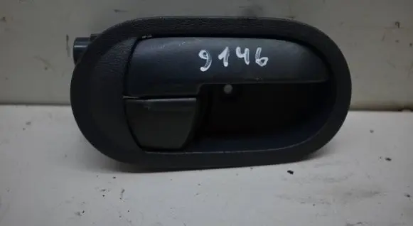 Mitsubishi Colt Front door interior handle