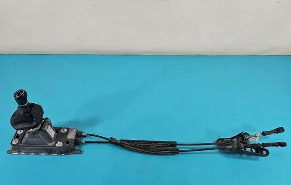 Volkswagen Touran I Gear shift cable linkage 1T0711049BG IMPRK1411793