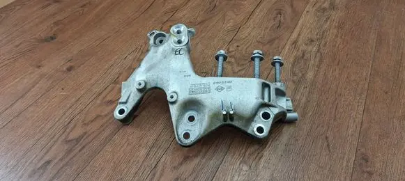 Renault Megane IV Engine mounting bracket 112318640R