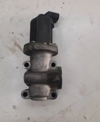 Opel Zafira B EGR valve 55215031
