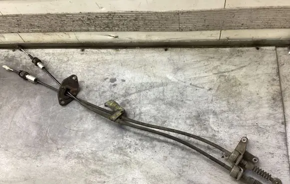 Honda CR-V Gear shift cable linkage SWYE07N07