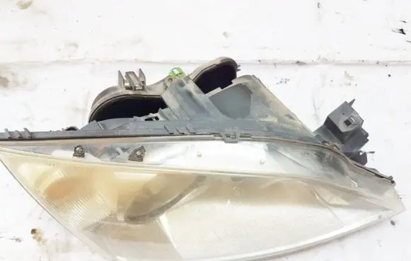 Ford Mondeo Mk III Headlight/headlamp 0301174204 1s71-13005-sc