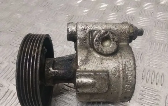 Volvo S40, V40 Power steering pump 7846075