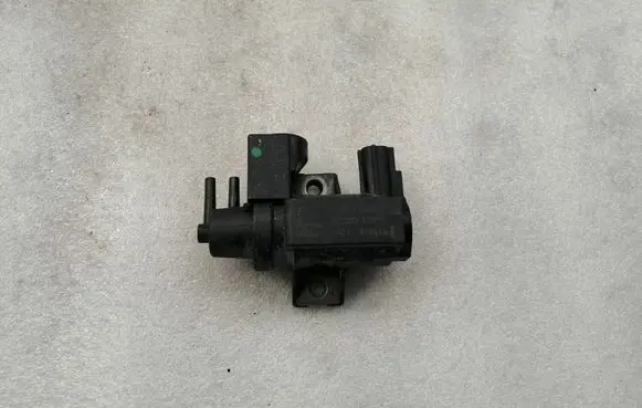 Toyota Auris 150 Turbo solenoid valve 258190R011