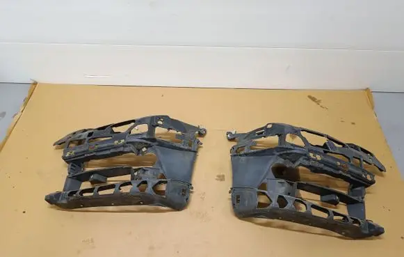 BMW 5 G30 G31 Front bumper mounting bracket