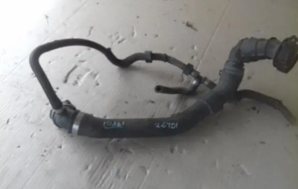 Engine coolant pipe/hose