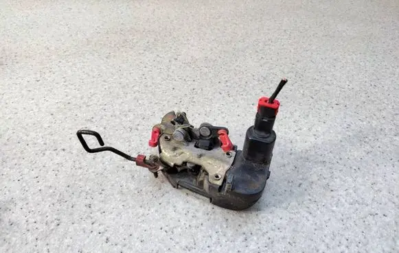 Jeep Grand Cherokee Rear door lock