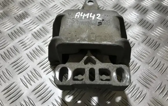 Volkswagen Golf IV Engine mount bracket 1j0199555