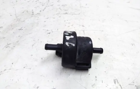 Audi A6 S6 C5 4B Valve vacuum 058133459