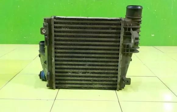 Peugeot 308 Intercooler radiator 9675627980 17AB162