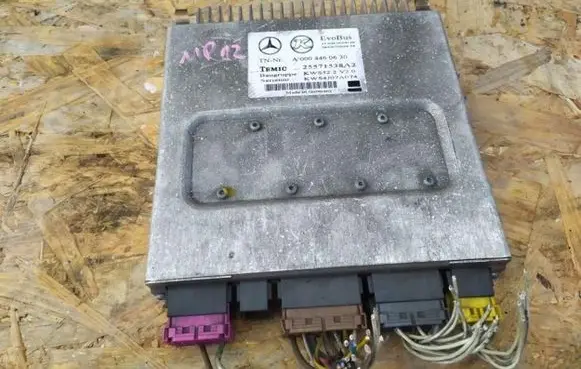 Volkswagen Golf IV ESP acceleration yaw rate sensor 1J0907655A