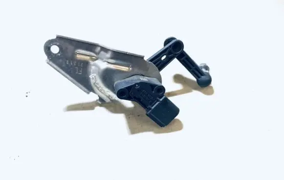 Tesla Model 3 Front height sensor lever 104494100b 1044941-00-b
