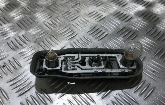 BMW 5 E39 Tail light bulb cover holder 8371324 393440