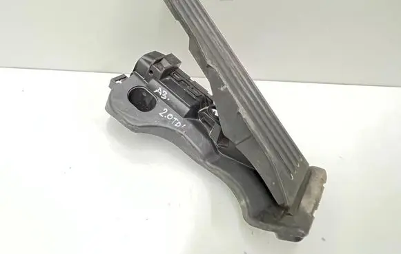 Audi A3 S3 A3 Sportback 8P Accelerator throttle pedal 1K1721503P
