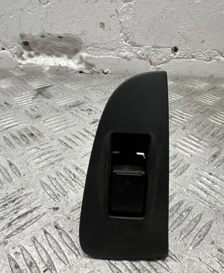Toyota Avensis T250 Electric window control switch 7427105020