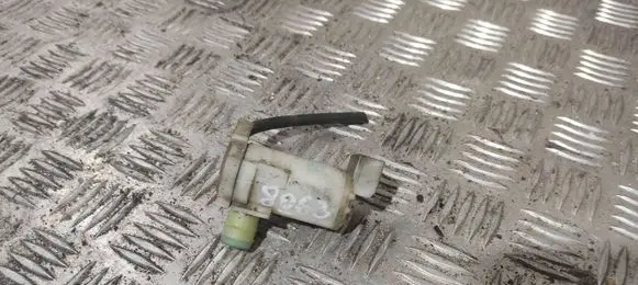 Nissan X-Trail T30 Windscreen/windshield washer pump