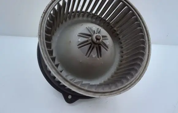 Mitsubishi Carisma Heater fan/blower 0130111191