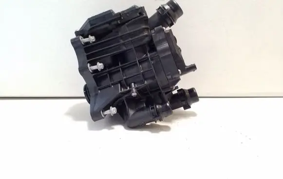 Thermostat/thermostat housing