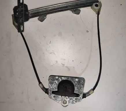 Rear door manual window regulator