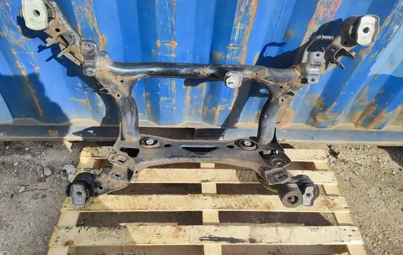 Audi Q7 4M Rear subframe 