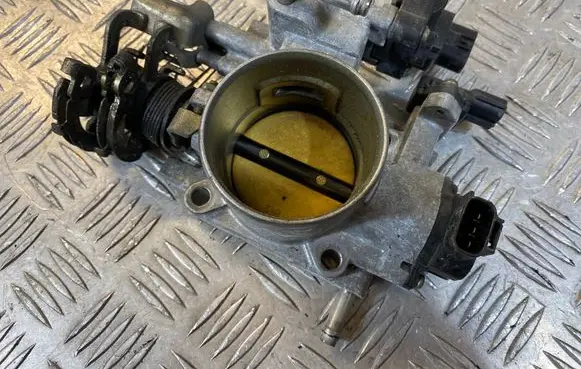 Subaru Forester SF Throttle valve 16114AA951 1959005060 16114AA