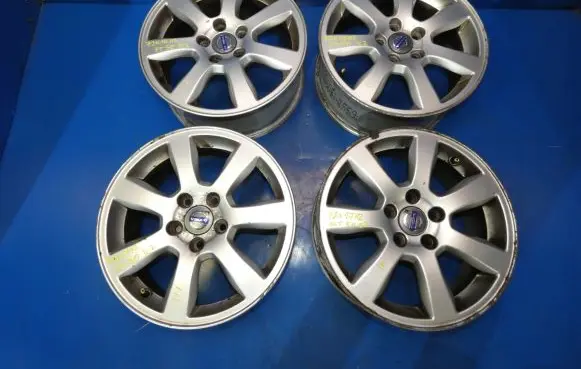 Volvo V60 R17 alloy rim 
