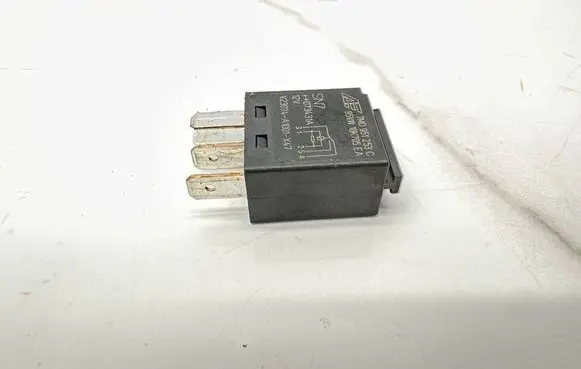 Audi A5 8T 8F Other relay 7M0951253C V23074A1001X47 95VW10K705EA