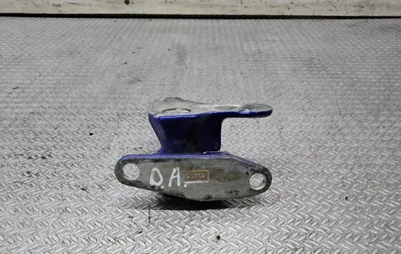 Mitsubishi Colt Front door lower hinge 