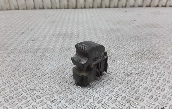 Toyota Hilux (N80, N90, N100, N110) Electric window control switch