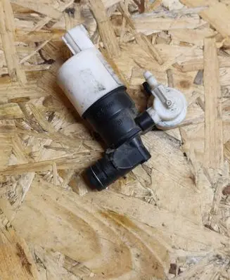 Ford Grand C-MAX Windscreen/windshield washer pump BK2117K624AA E23VB AV6117K624AA