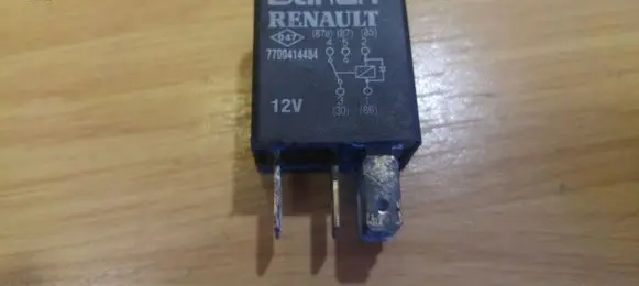 Renault Clio II Other relay 7700414484