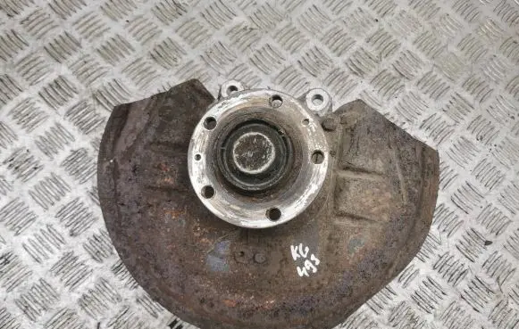 Rear wheel hub