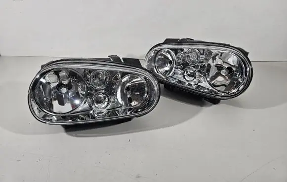 Volkswagen Golf IV Headlights/headlamps set 18936545634432