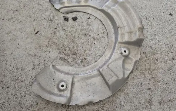 BMW 6 F12 F13 Front brake disc dust cover plate 6775265