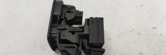 Volvo V70 Engine start stop button switch 31394114 10090125 ah4n15607ae