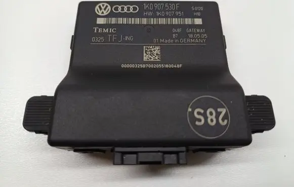 Skoda Octavia Mk2 (1Z) Gateway control module 1K0907530F 1K0907951