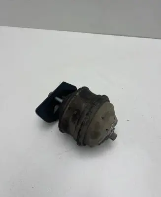 Mercedes-Benz CLC CL203 Engine mount bracket A2112230063