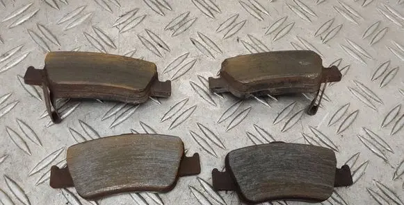Toyota Auris E180 Brake pads (rear) 