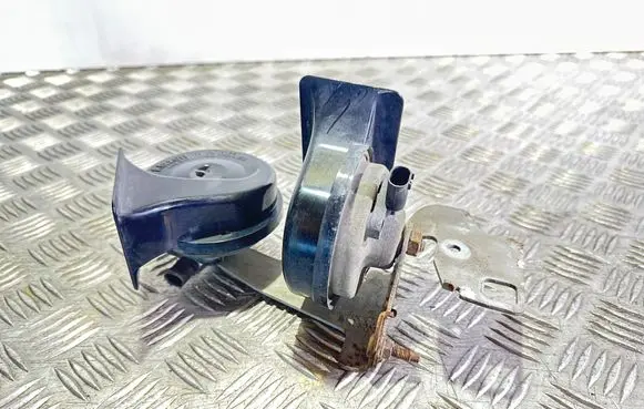 BMW 5 E60 E61 Horn signal 6935988