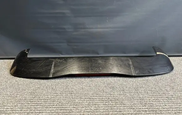 Tailgate/trunk spoiler