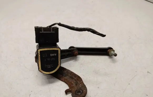 Rear air suspension level height sensor