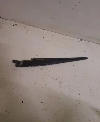 Nissan Qashqai Rear wiper blade arm 