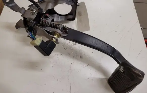 Hyundai Santa Fe Brake pedal
