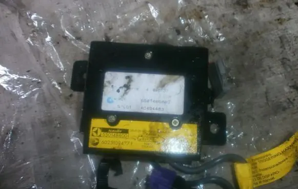 Renault Espace II Airbag control unit/module 6025109477f 550148600