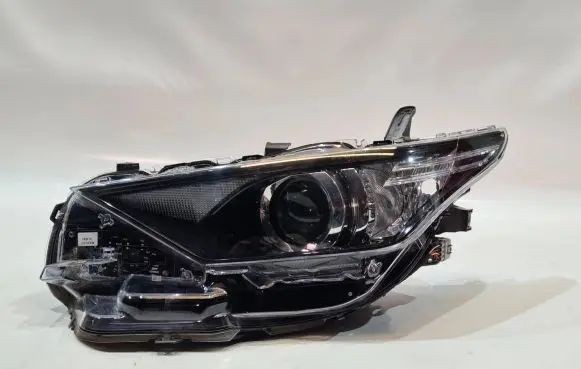 Toyota Auris E180 Headlight/headlamp 81150-02K30